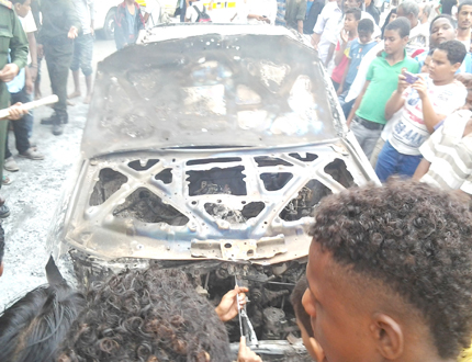 >    السيارة التي تم تفجيرها في الشارع العام بمديرية صيرة